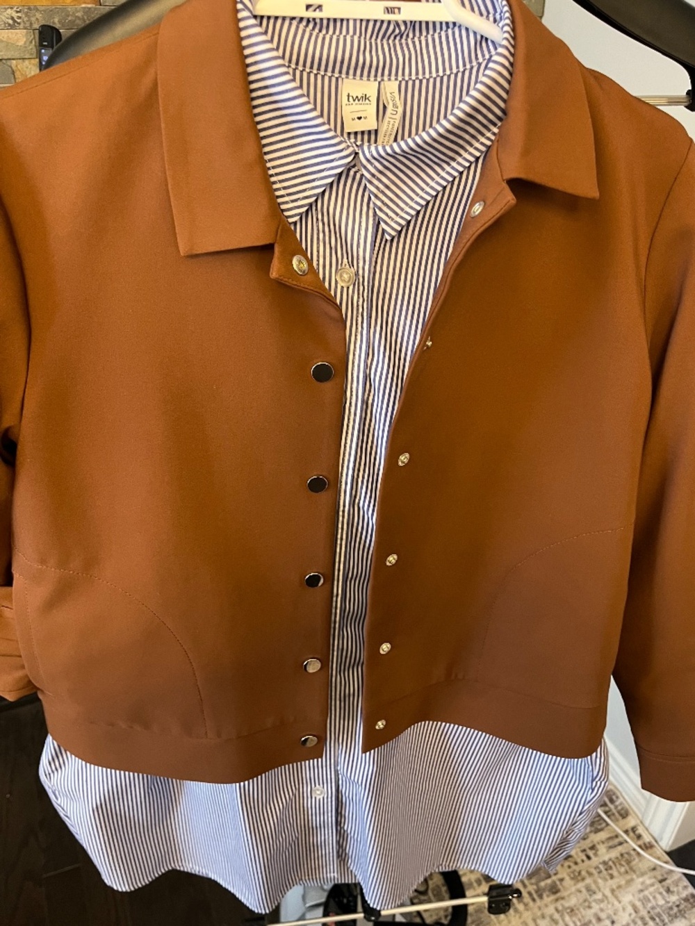 Simons - Women’s Bronze Shirt-Collar Blazer - Picture 9 of 9